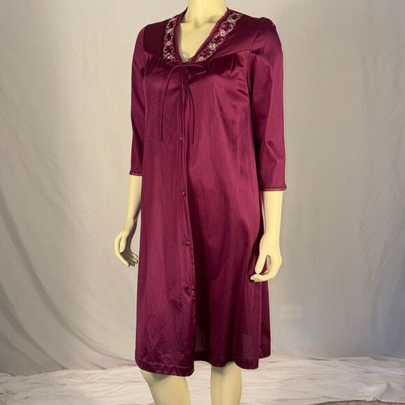 Vintage Montgomery Ward Women's Long NyyRobe Buttons Pocket Size Small - Picture 3 of 14